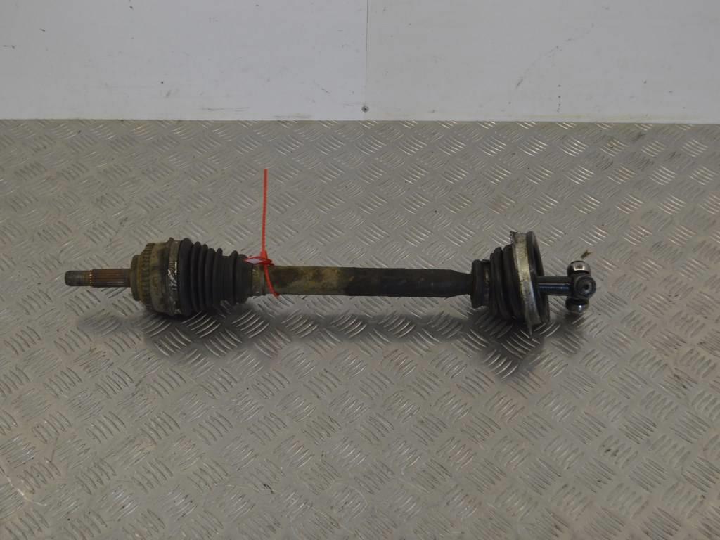 Полуось передняя левая (приводной вал, ШРУС) Renault Scenic 1 (1996-2003)