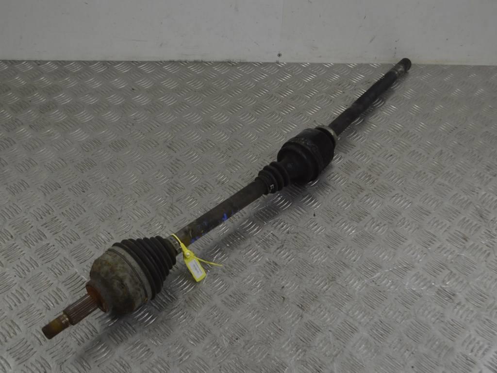 Полуось передняя правая (приводной вал, ШРУС) Renault Espace 4 (2003-2010)