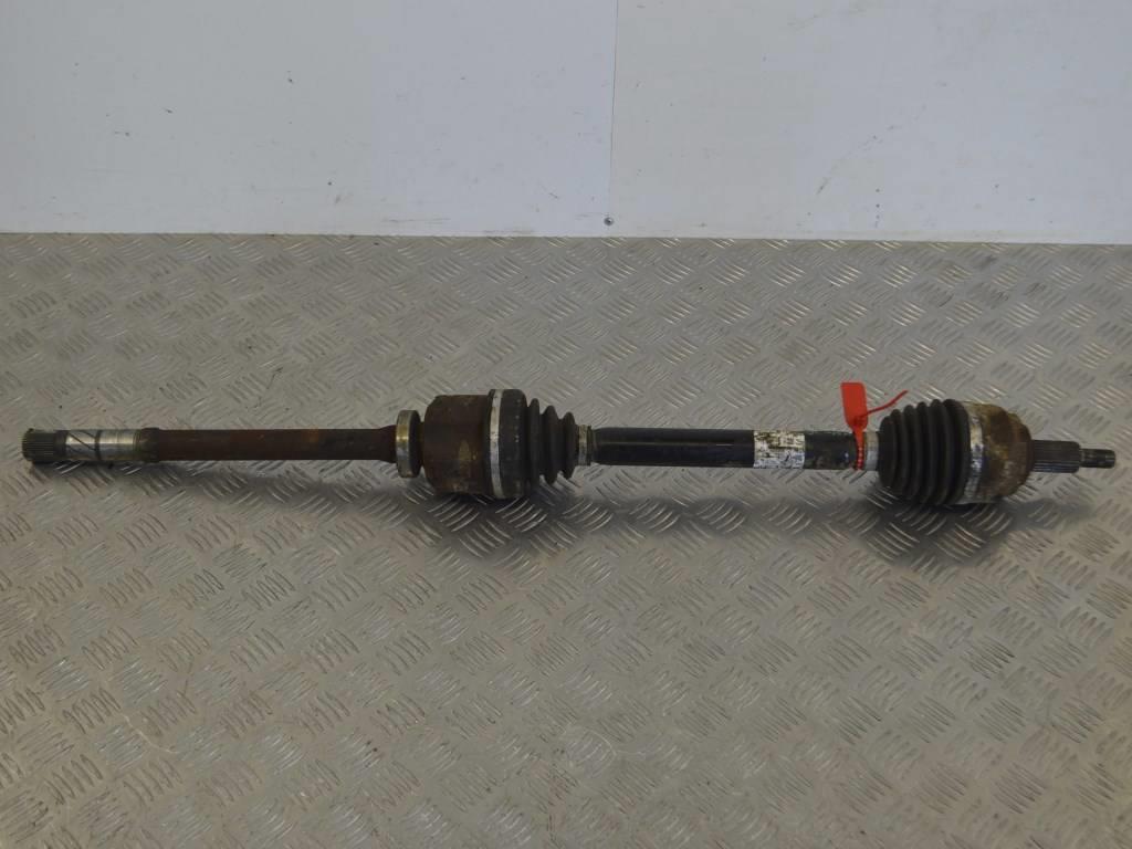 Полуось передняя правая (приводной вал, ШРУС) Renault Laguna 3 (2007-2015) 8200618168