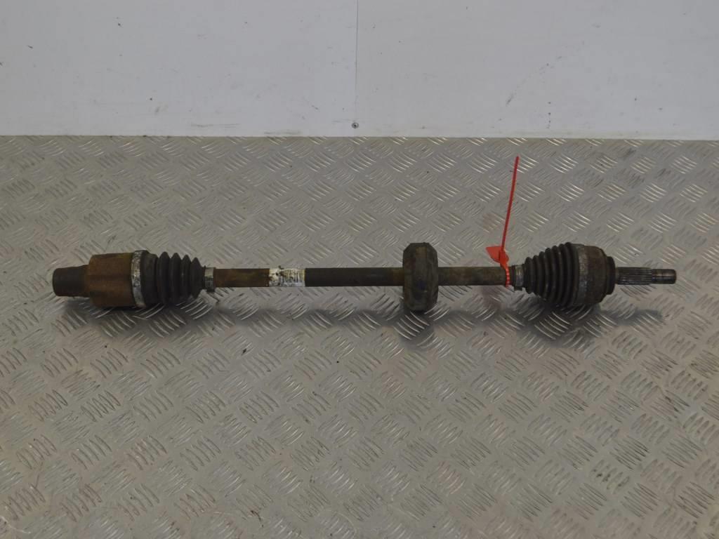 Полуось передняя правая (приводной вал, ШРУС) Renault Sandero 1 (2009-2014) 8201045819