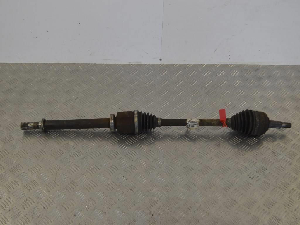 Полуось передняя правая (приводной вал, ШРУС) Renault Scenic 3 (2008-2015) 391006777R