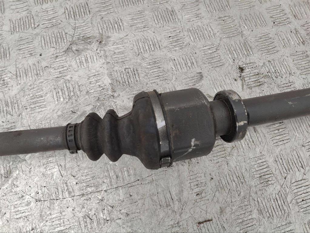 Полуось передняя правая (приводной вал, ШРУС)