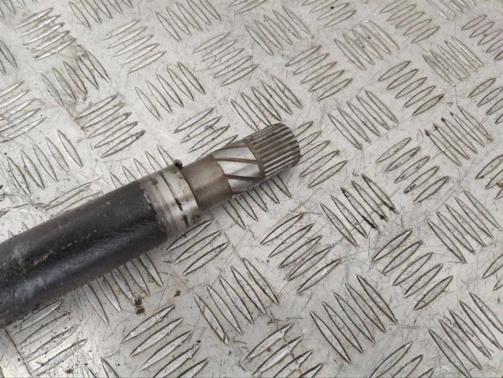 Полуось передняя правая (приводной вал, ШРУС)