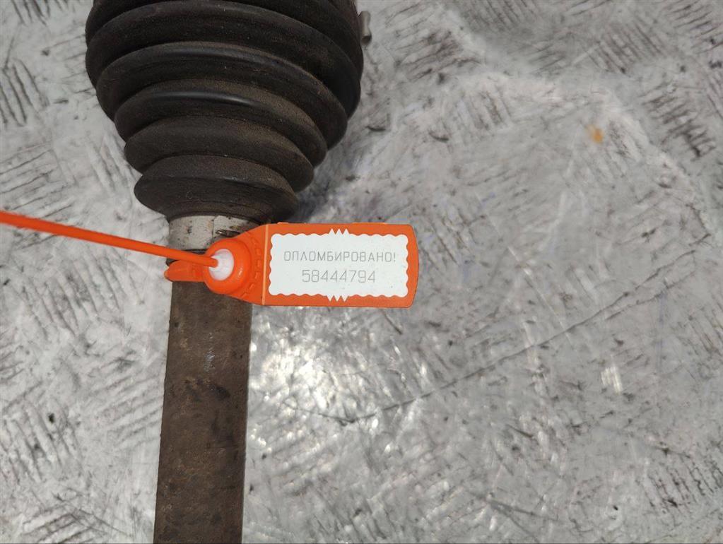 Полуось передняя правая (приводной вал, ШРУС)