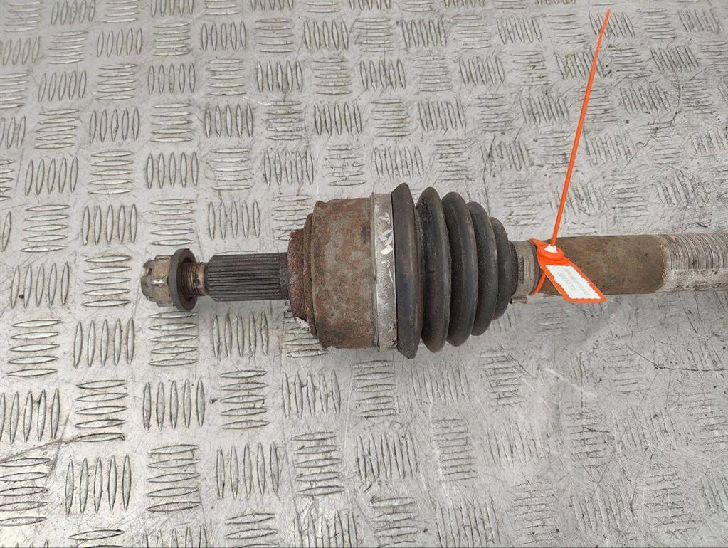 Полуось передняя правая (приводной вал, ШРУС)