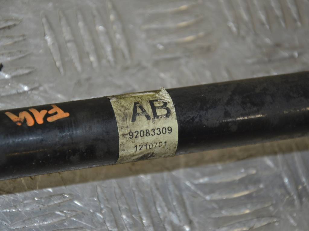 Полуось передняя правая (приводной вал, ШРУС)