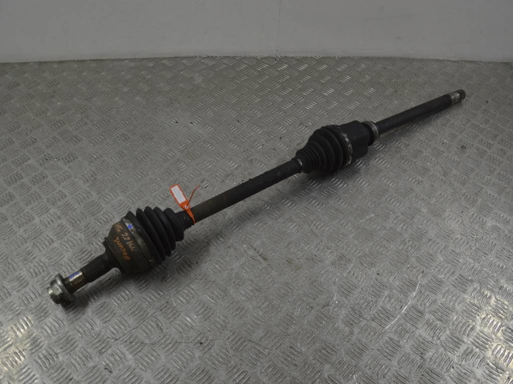 Полуось передняя правая (приводной вал, ШРУС)