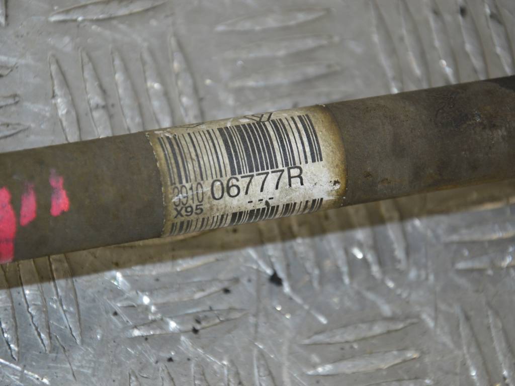 Полуось передняя правая (приводной вал, ШРУС)