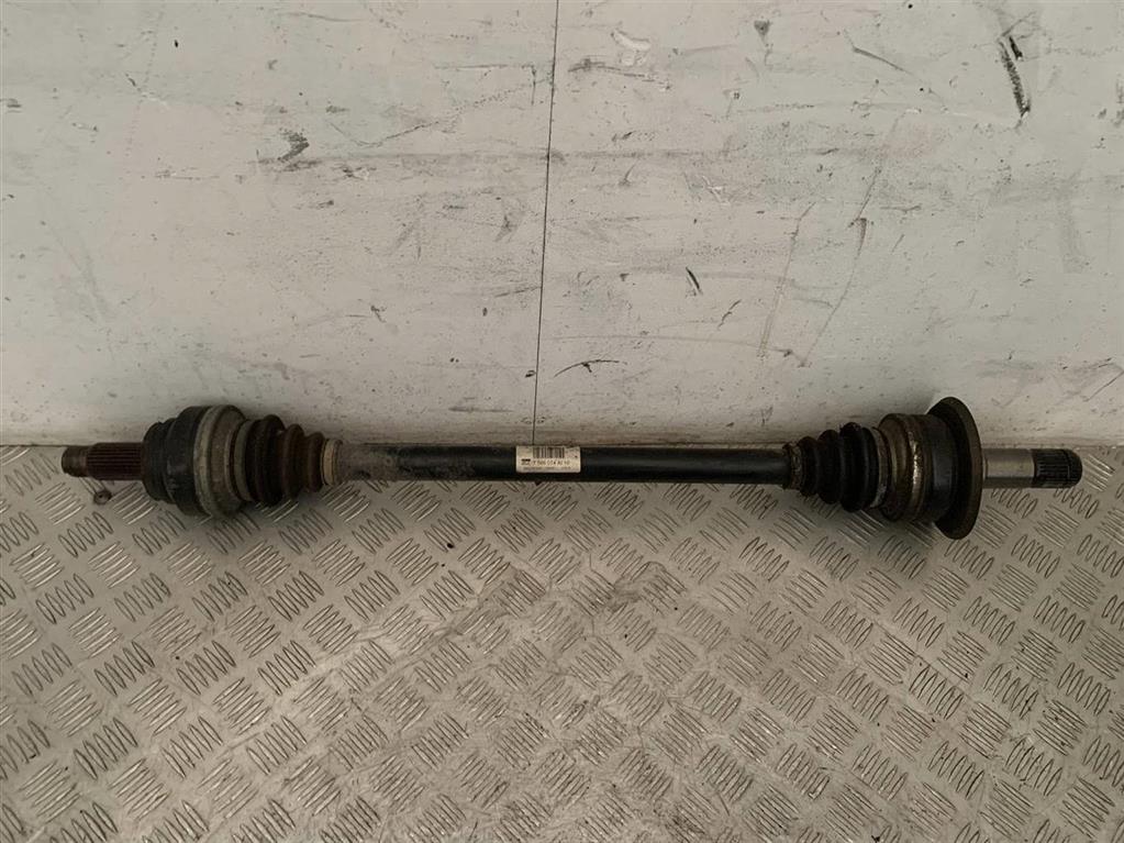 Полуось задняя (приводной вал, ШРУС)