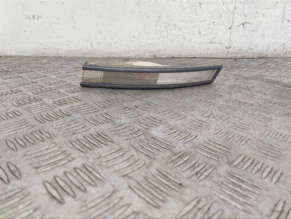 Поворотник левый