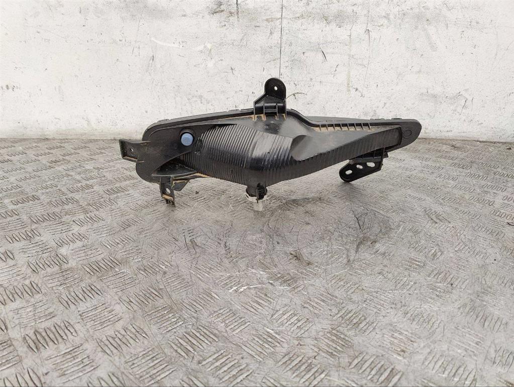 Поворотник правый