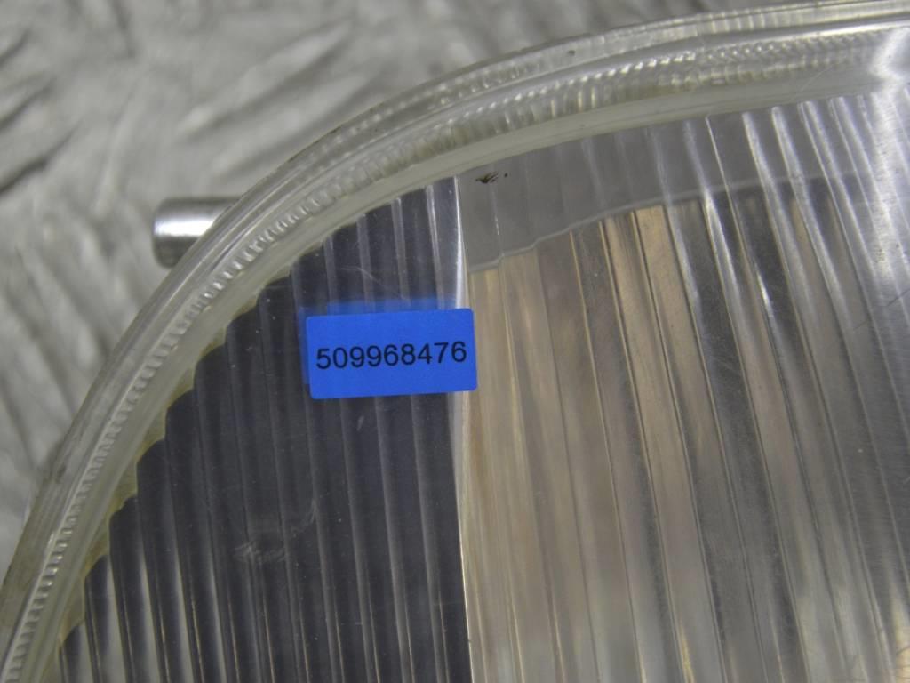 Поворотник правый