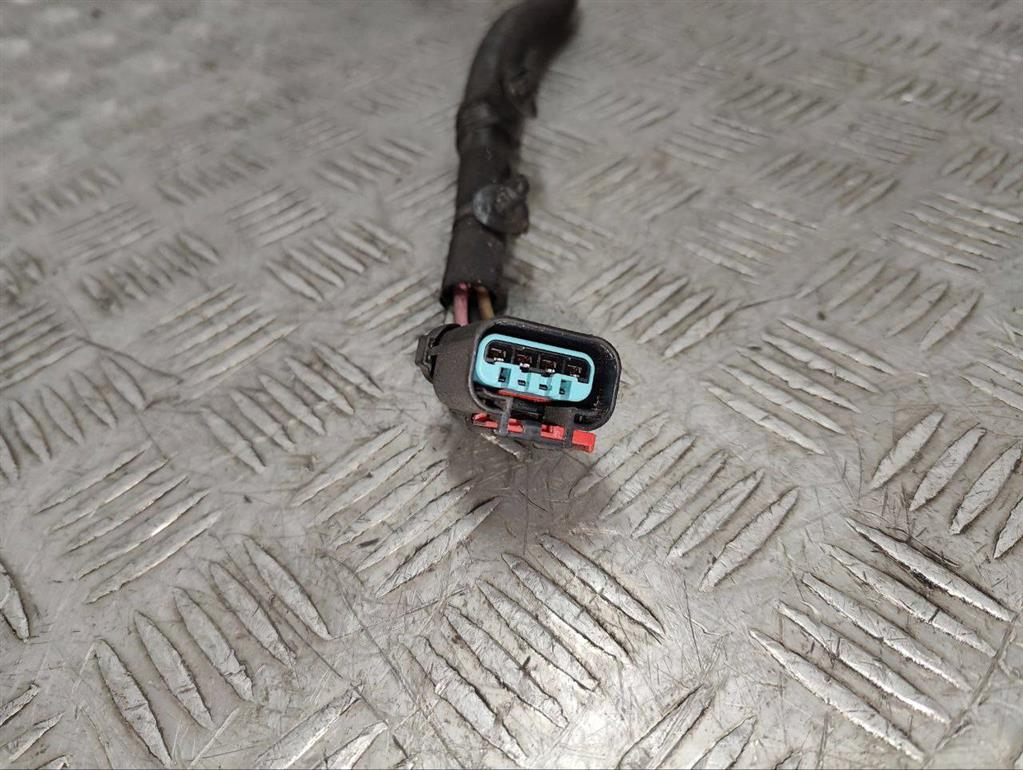 Проводка (планка) свечей накала