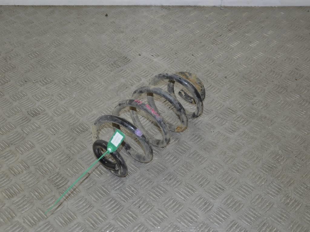 Пружина задняя