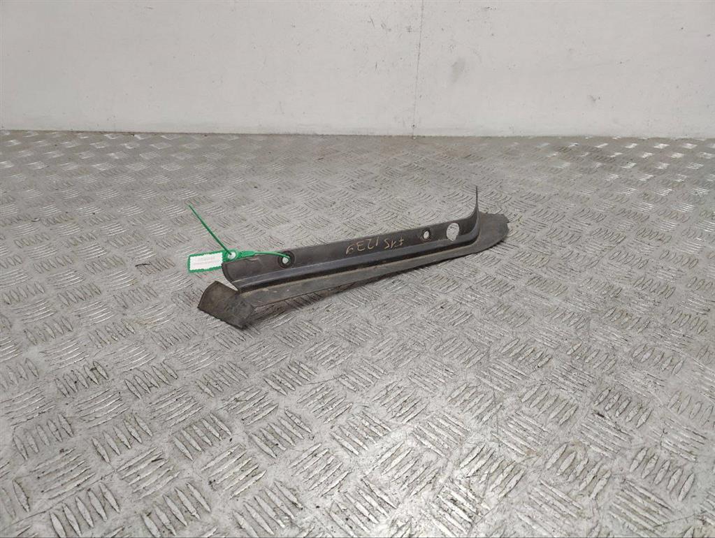 Пыльник крыла переднего левого