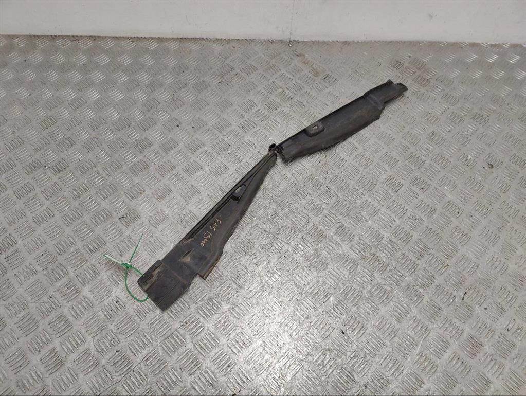 Пыльник крыла переднего правого