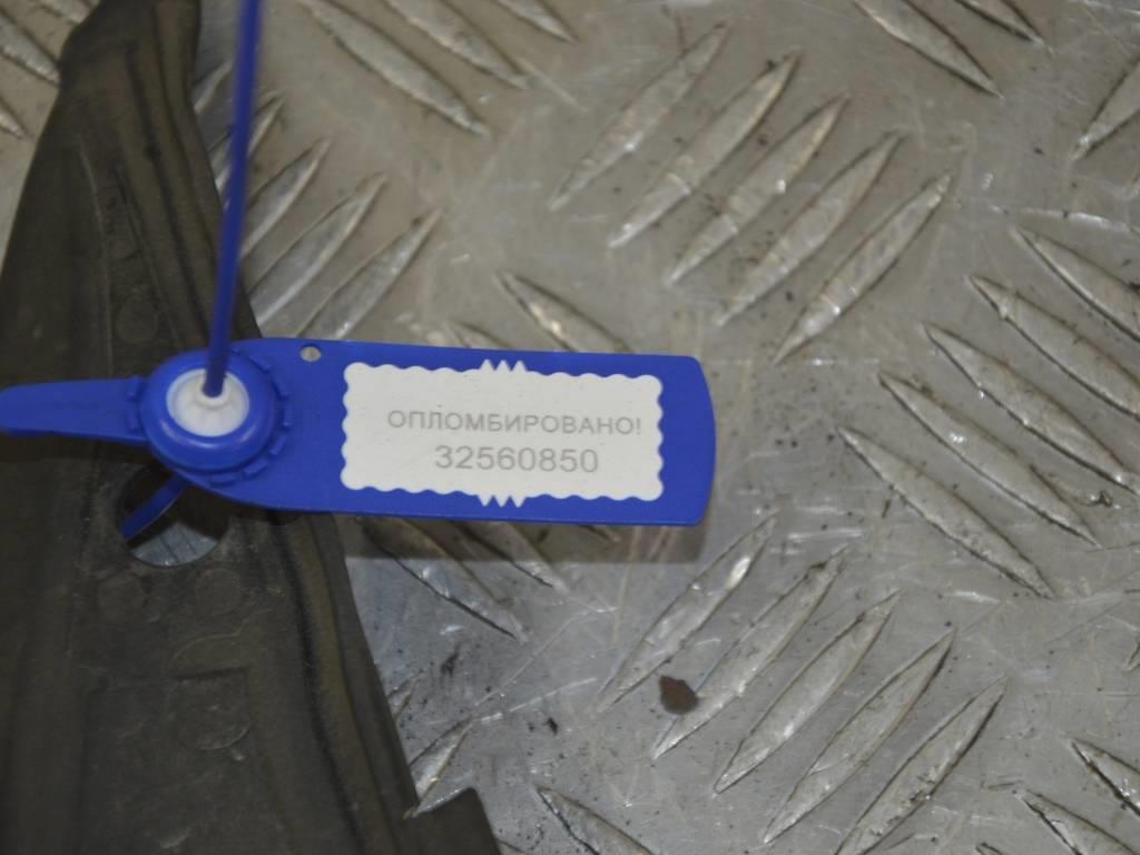 Пыльник крыла переднего правого