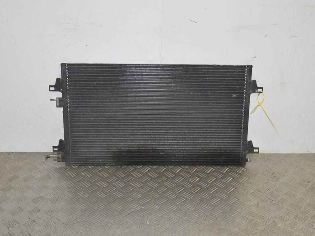 Радиатор кондиционера Renault Laguna 2 (2001-2007) 8200332852