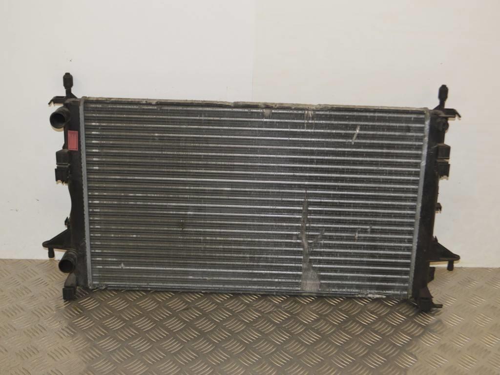 Радиатор (основной) Renault Laguna 2 (2001-2007) 7711134656
