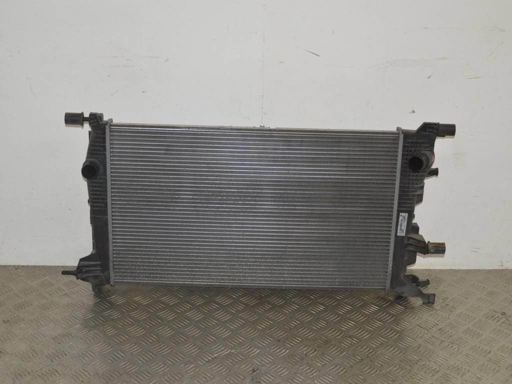 Радиатор (основной) Renault Megane 3 (2008-2019) 214105150R