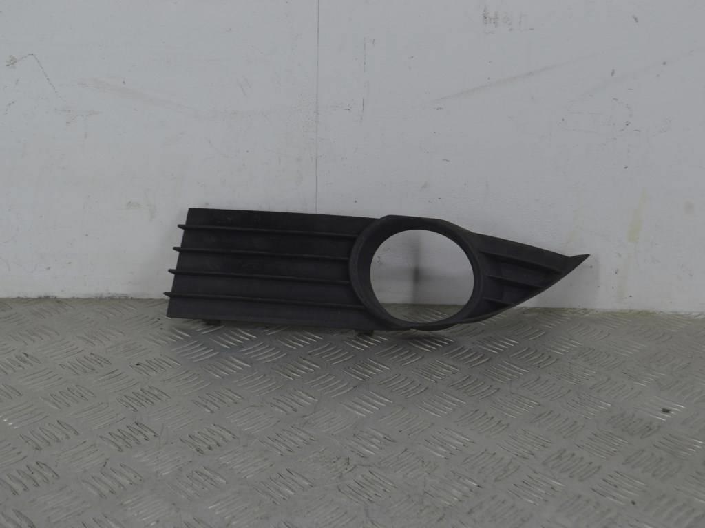 Рамка фары противотуманной левой