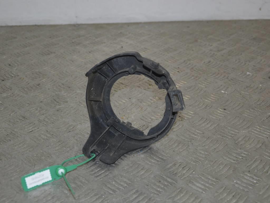 Рамка фары противотуманной левой