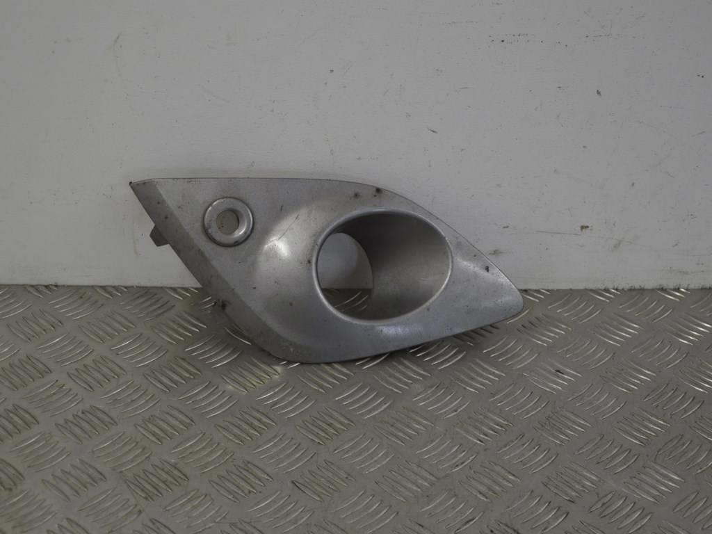 Рамка фары противотуманной правой Renault Grand Scenic 3 (2009-2016) 261520001R