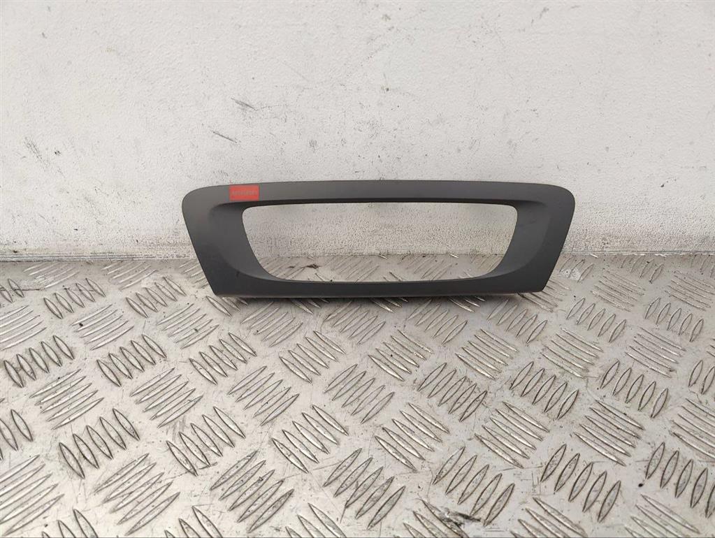 Рамка под магнитолу