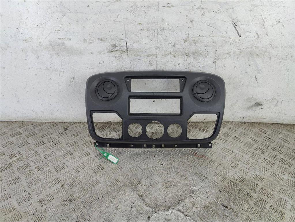 Рамка под магнитолу