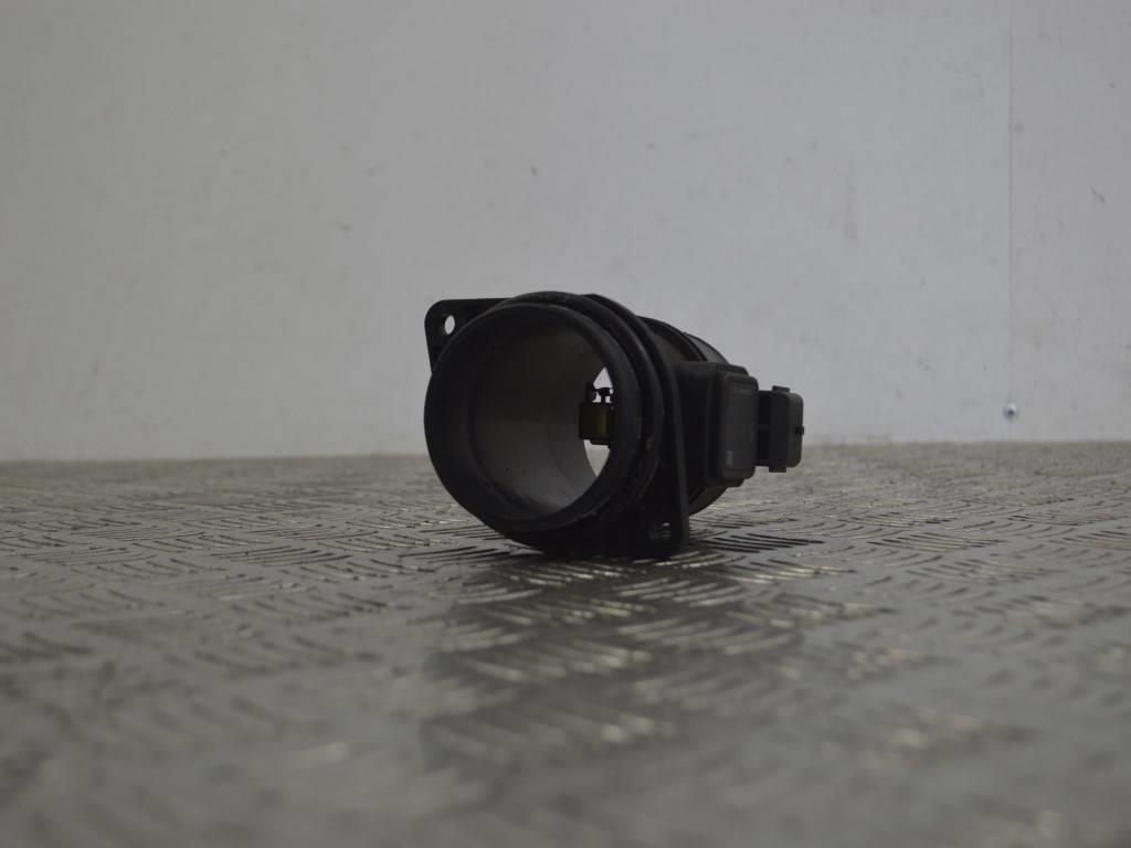 Расходомер воздуха Renault Master 2 (1998-2010) 8200280060, 8200300002, 5WK97008