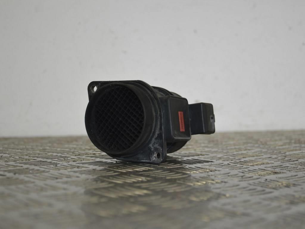 Расходомер воздуха Renault Megane 1 (1996-2002) 7700104426, 7700109812, 5WK9620