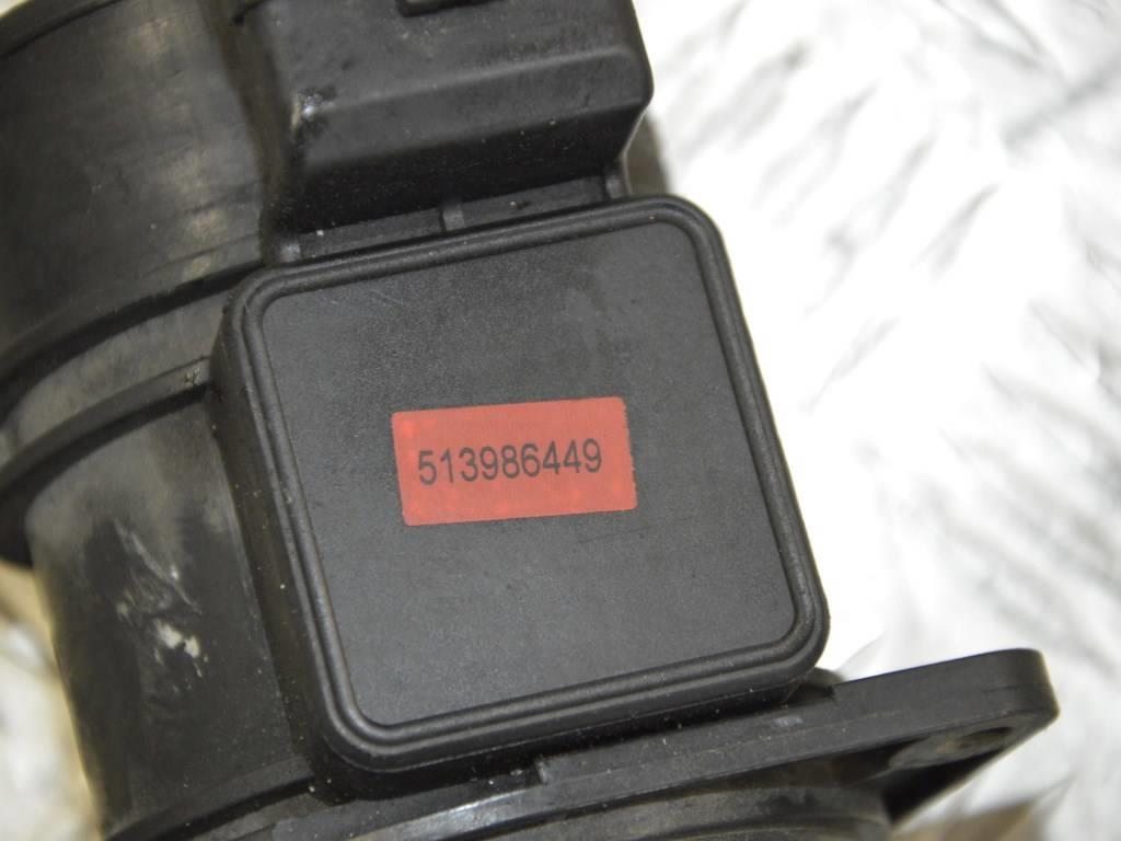 Расходомер воздуха Renault Megane 1 (1996-2002) 7700104426, 7700109812, 5WK9620