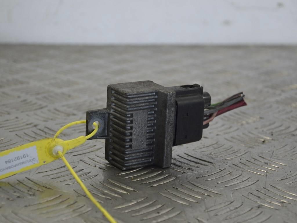 Реле накала свечей Renault Kangoo 1 (1997-2007) 7700115078