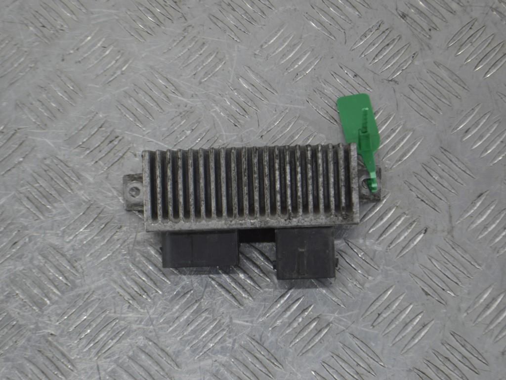 Реле накала свечей Renault Master 3 (2010-2019) 8200558438