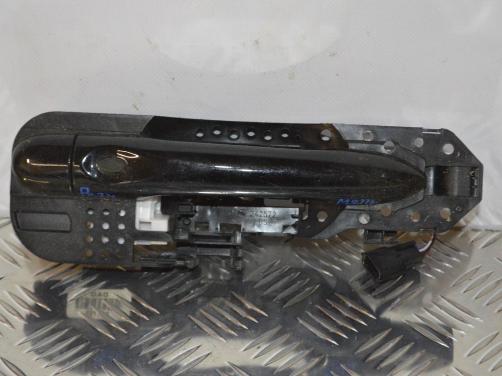 Ручка наружная передняя правая Renault Megane 3 (2008-2019) 806060041R