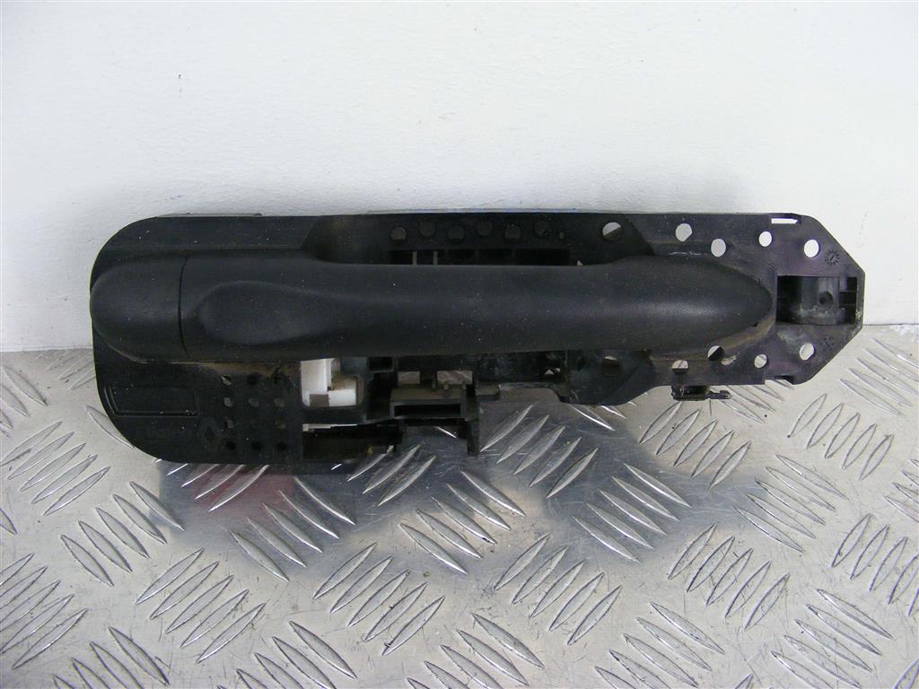 Ручка наружная передняя правая Renault Megane 3 (2008-2019) 806060041R