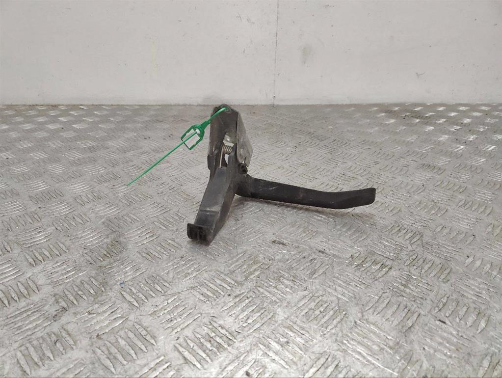 Ручка открывания капота