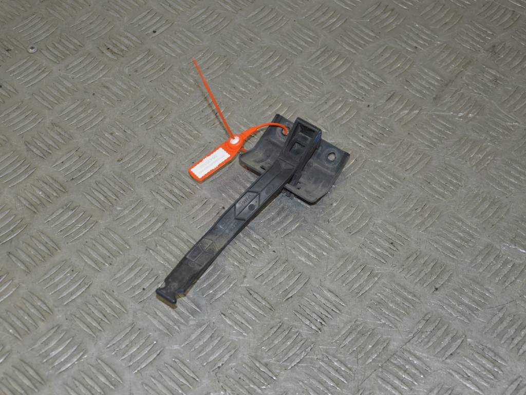 Ручка открывания капота