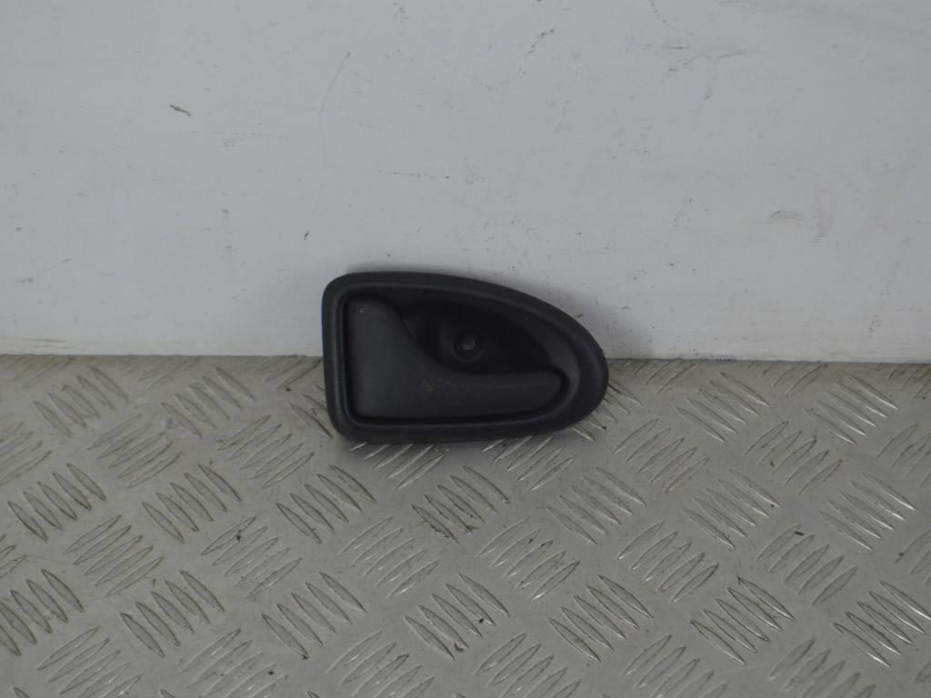 Ручка внутренняя передняя левая Renault Master 2 (1998-2010) 7700830078