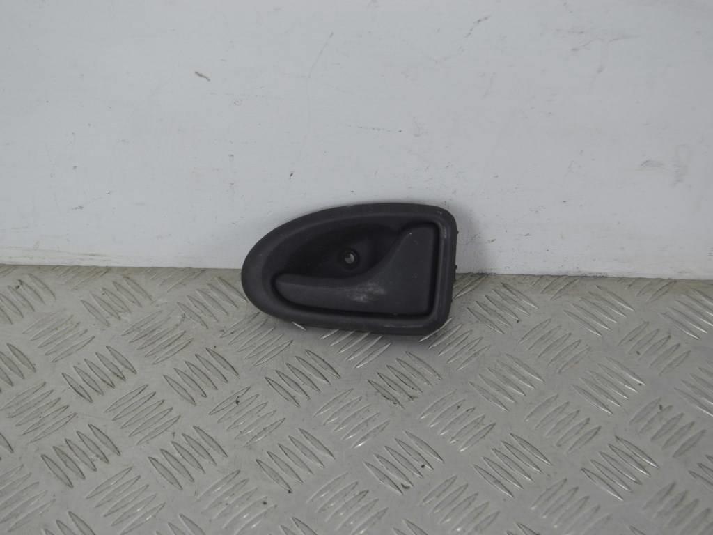 Ручка внутренняя передняя правая Renault Logan 1 (2004-2014) 7700830079