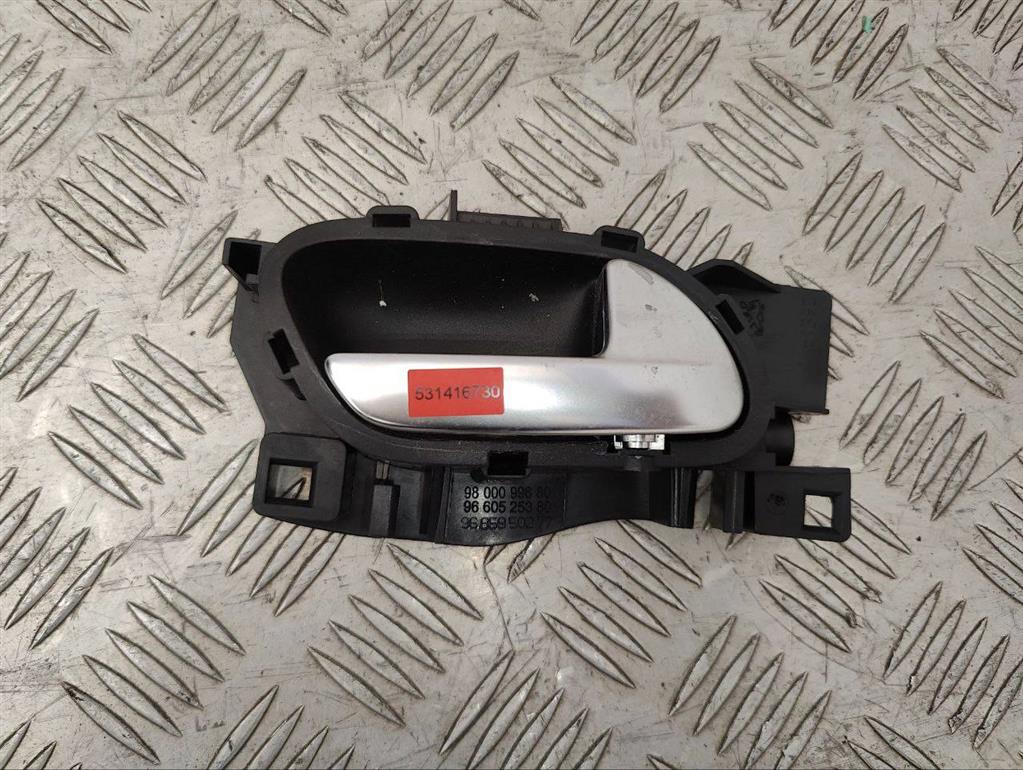 Ручка внутренняя передняя правая