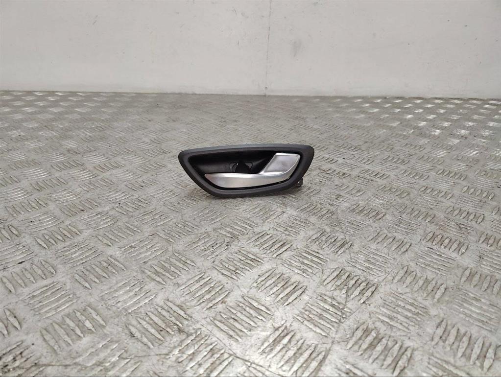 Ручка внутренняя передняя правая