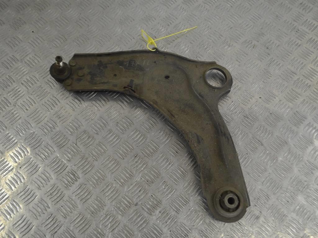 Рычаг передний левый