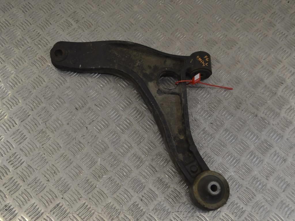 Рычаг передний левый
