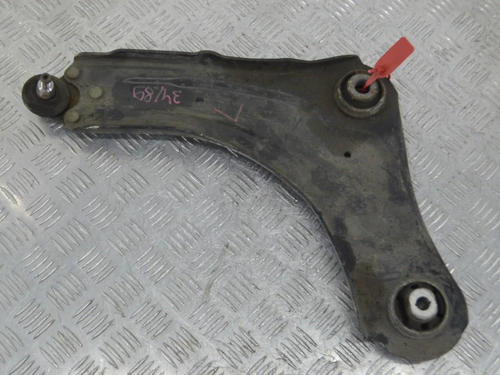 Рычаг передний левый