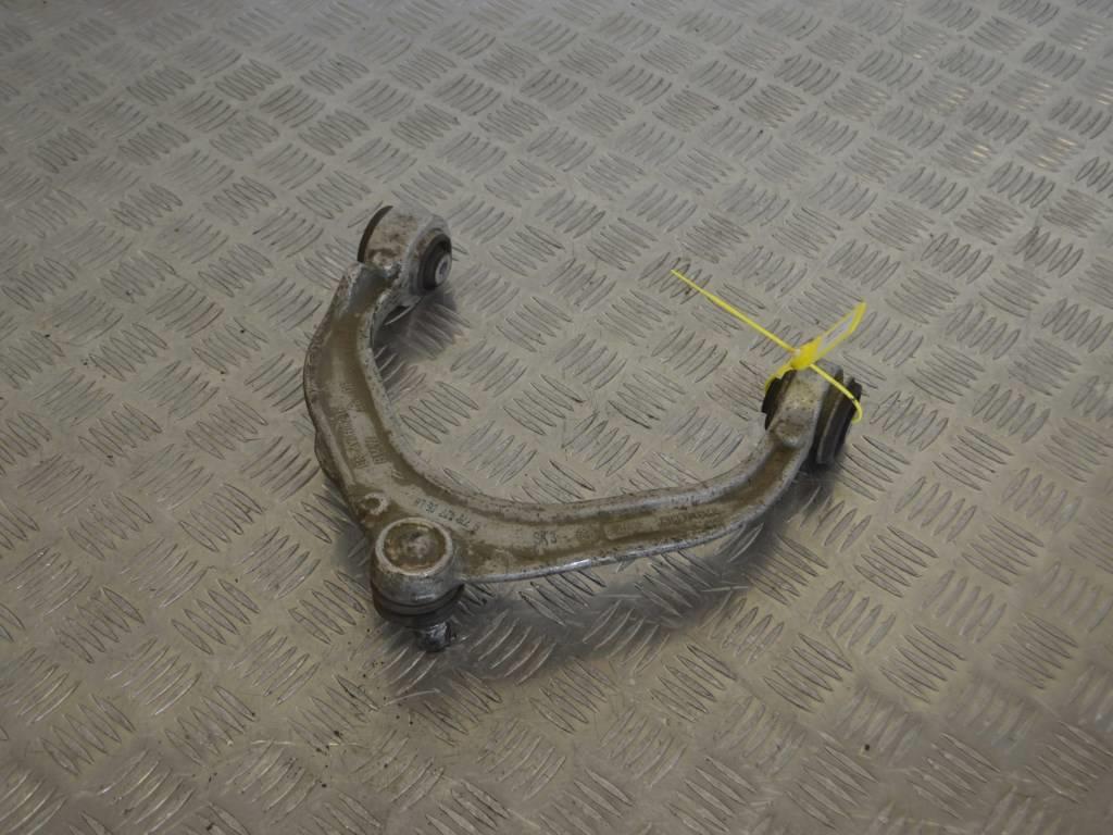 Рычаг передний левый