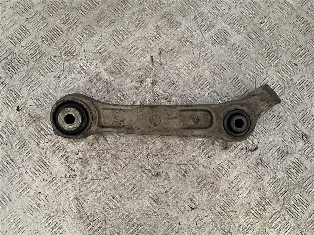Рычаг передний левый