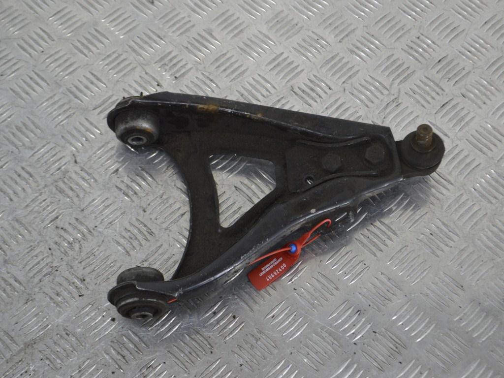 Рычаг передний правый Renault Megane 1 (1996-2002)