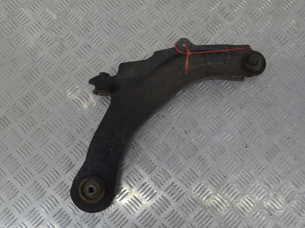Рычаг передний правый
