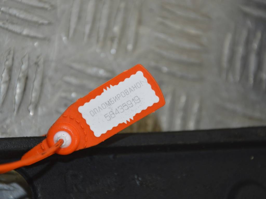 Рычаг передний правый